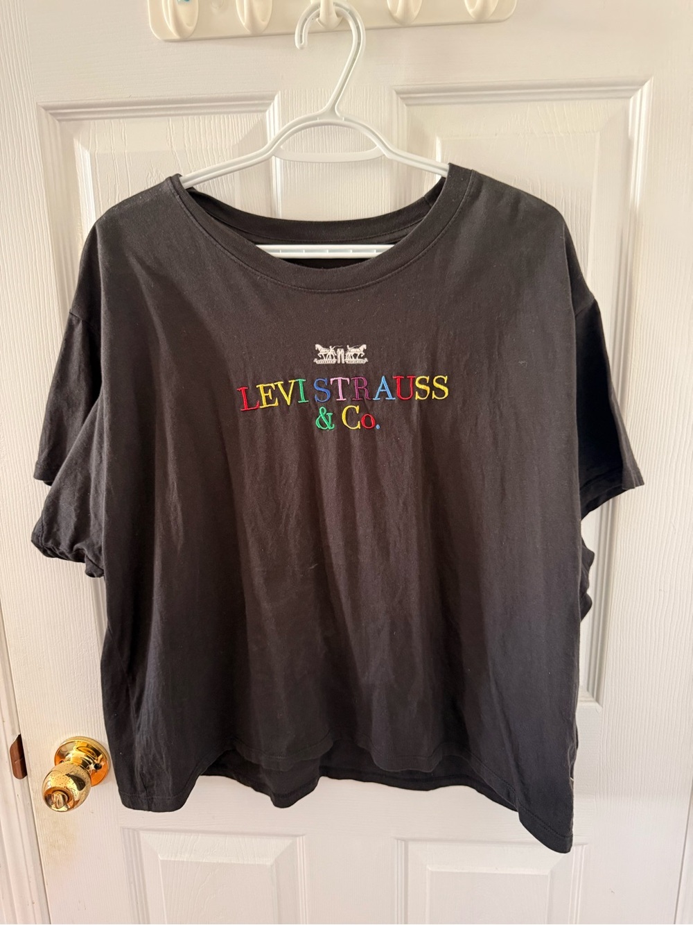 Levi's Black Tee with Multicolor Embroidered Logo